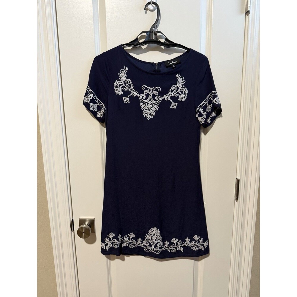 NWT Lulus Navy Tale To Tell W/White Embroidery Shift Dress Sz S